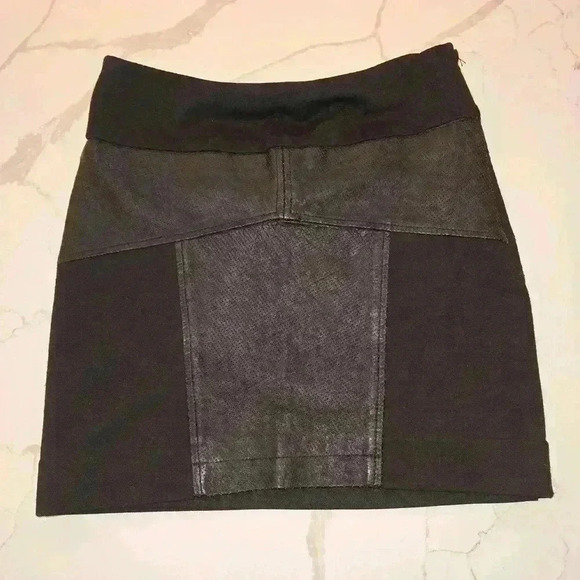 BCBGeneration Leather Fabric Mini Skirt Black size Small - Picture 1 of 7